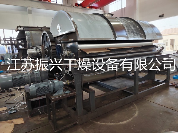 3台單（dān）滾筒（tǒng）刮板幹燥機出口（kǒu）俄羅（luó）斯